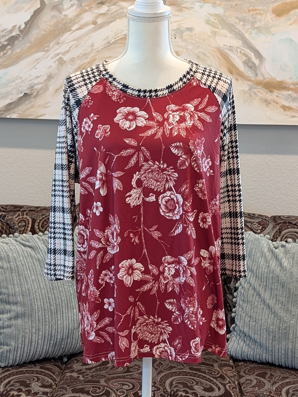 Red Floral Raglan Sleeve Long-Sleeve Top with Houndstooth Sleeves